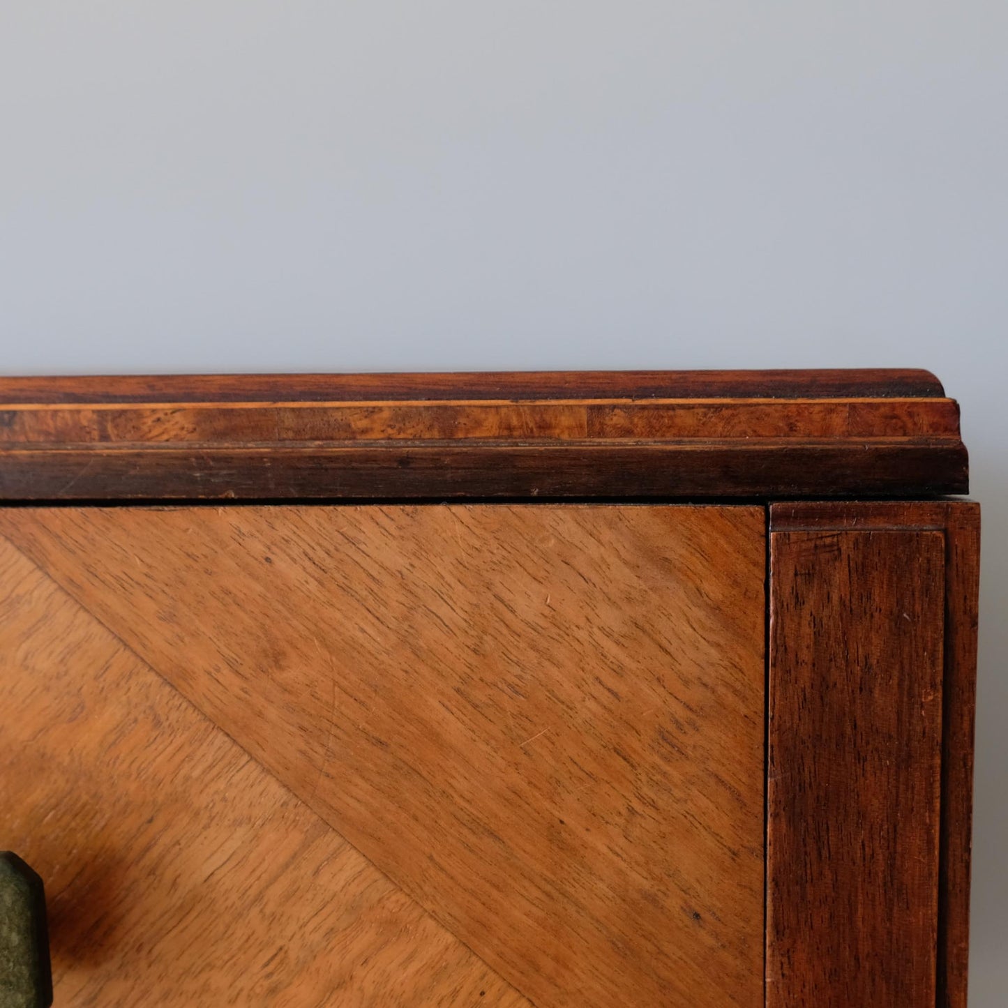 AN ART DECO MAPLE DRESSING TABLE
