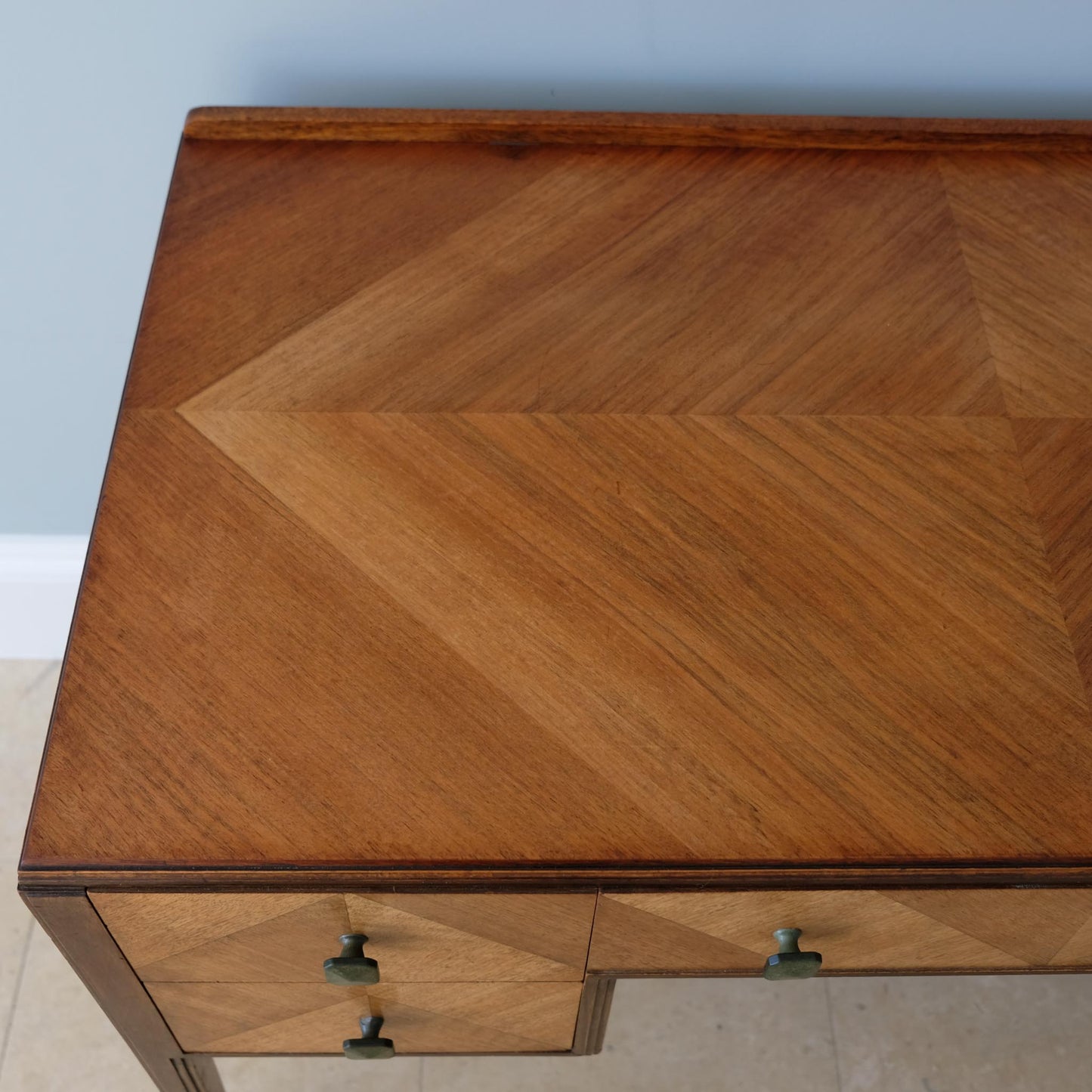 AN ART DECO MAPLE DRESSING TABLE