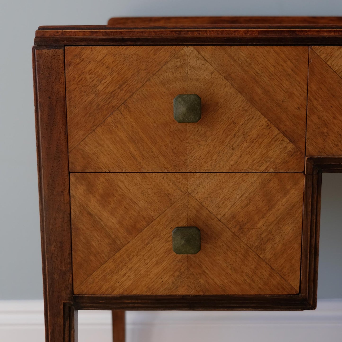 AN ART DECO MAPLE DRESSING TABLE