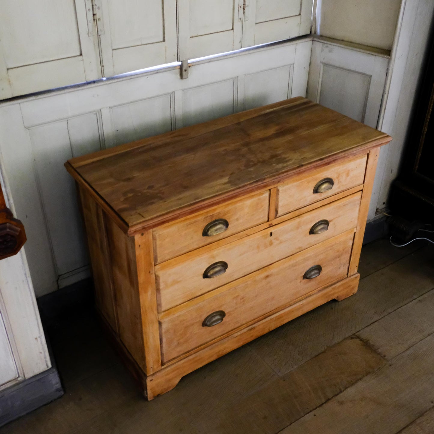 EDWARDIAN PINE CHEST OF DRAWERS