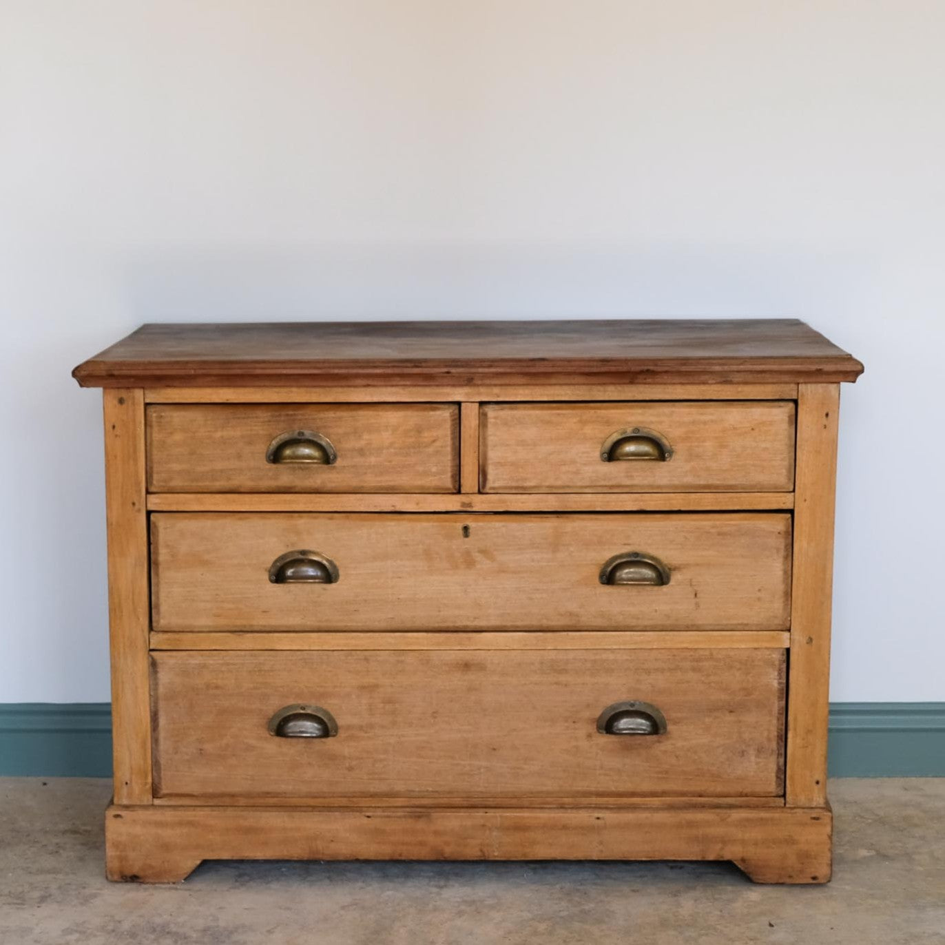 EDWARDIAN PINE CHEST OF DRAWERS WITH BRASS HANDLES